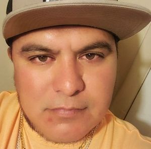 Meet your Posher, Julio adrian